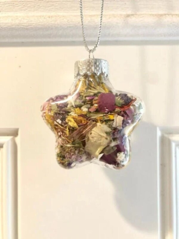 Dried Flower Star Ornament, Favor, Rustic Home Accent